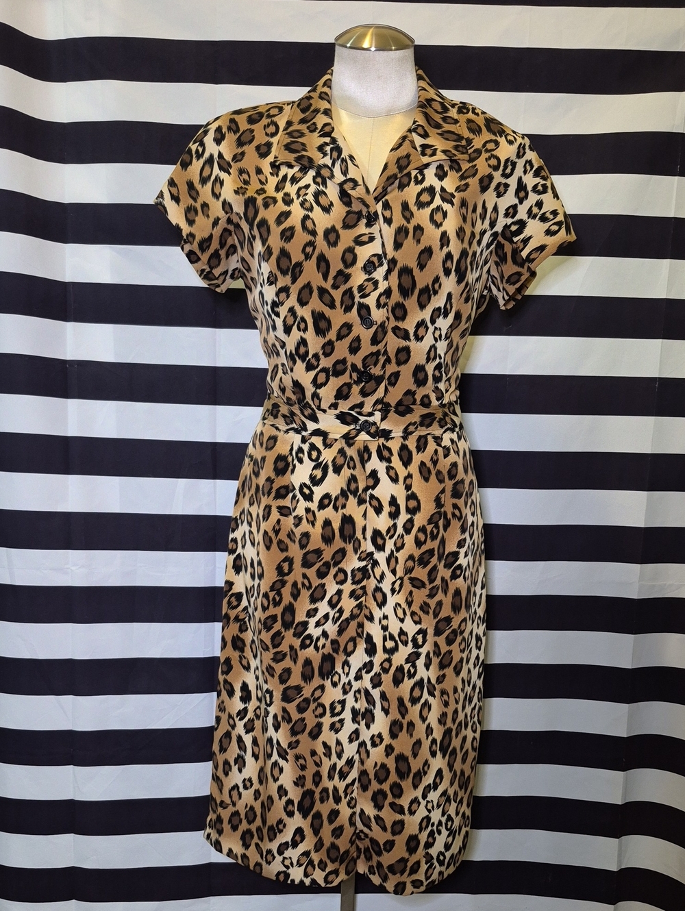 Vintage Leopard Print Shirtwaist Dress in Tan and Black